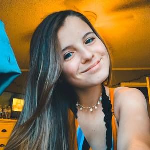 Meet your Posher, Lexi